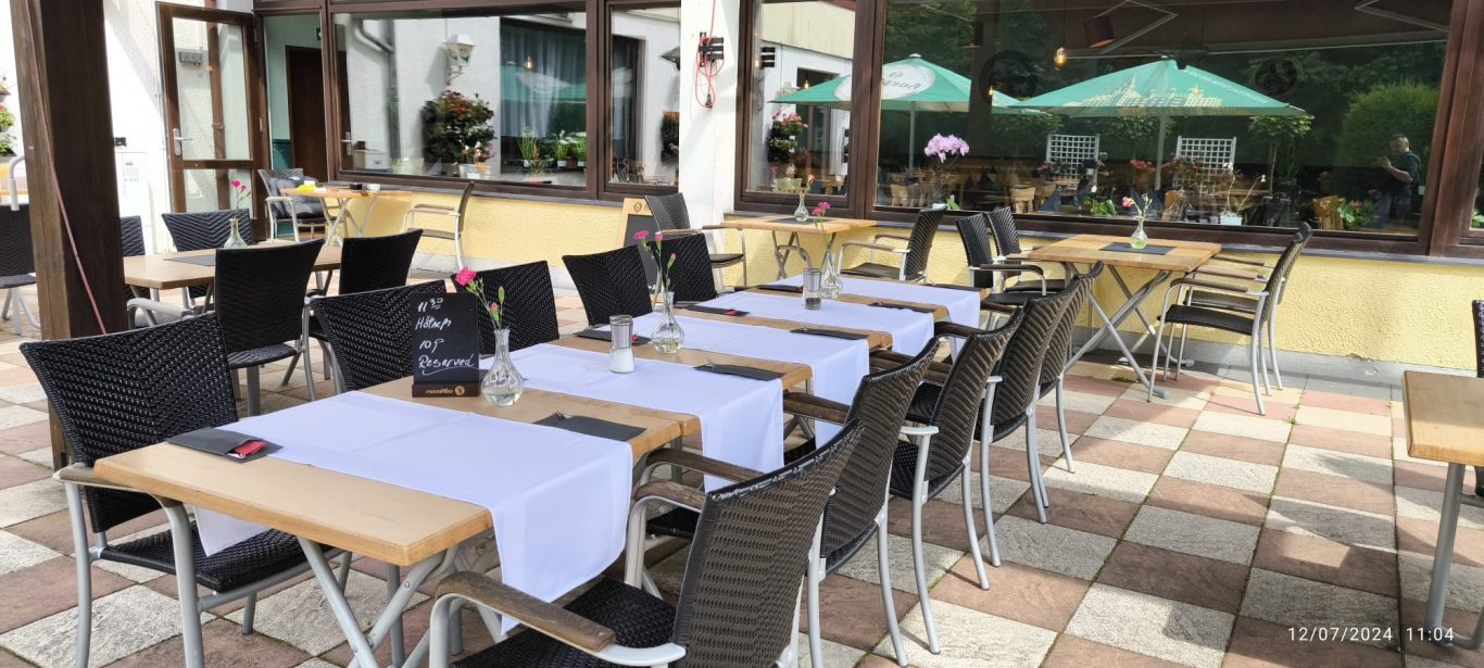 Terrasse Restaurant Treffpunkt 1721, Adenauerring 32, 76131 Karlsruhe Terrasse Restaurant Treffpunkt 1721, Adenauerring 32, 76131 Karlsruhe